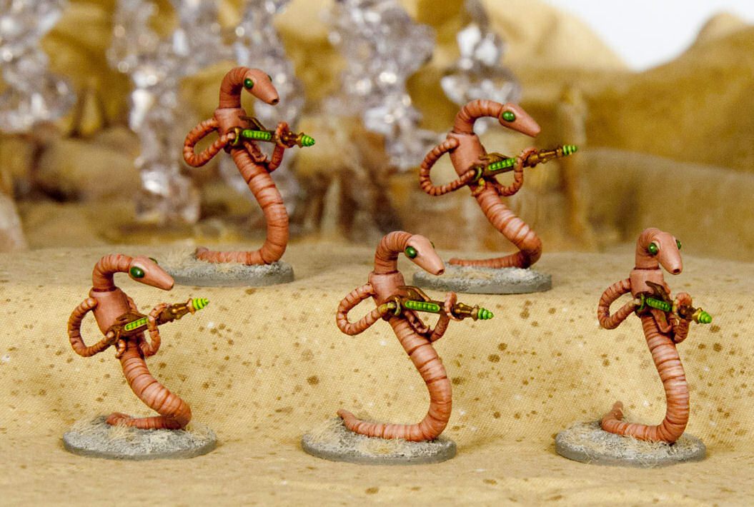 Worm Man Unit (5 Worms) – Messy House Miniatures